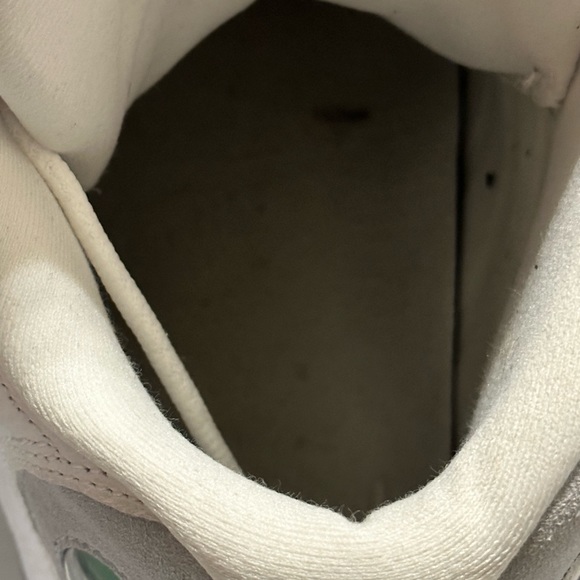 Air Jordan 13 Retro ‘White Wolf Grey’ - Picture 4 of 12